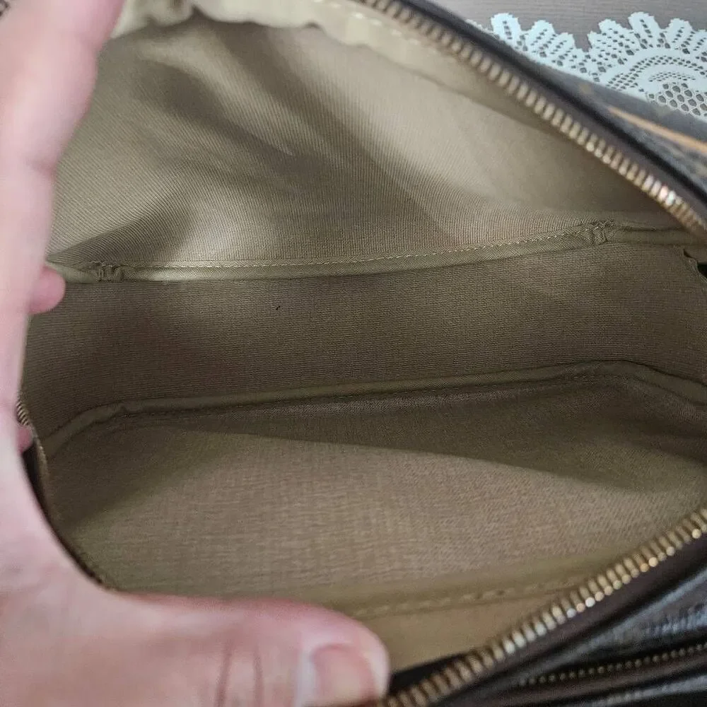 Louis Vuitton reporter crossbody bag